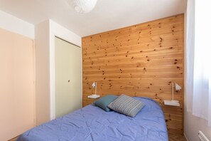 1 chambre, fer et planche à repasser, Wi-Fi gratuit