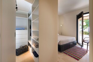 4 Schlafzimmer, Bügeleisen/Bügelbrett, kostenloses WLAN