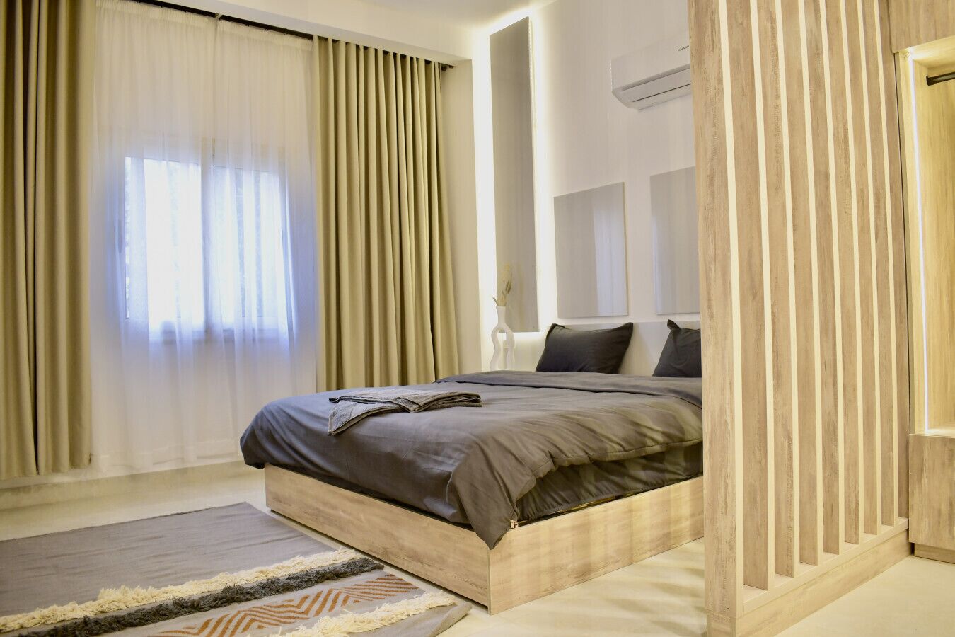 3 habitaciones, escritorio, tabla de planchar con plancha y wifi gratis 