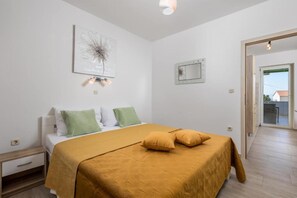 2 Schlafzimmer, Bügeleisen/Bügelbrett, kostenloses WLAN