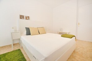 2 chambres, fer et planche à repasser, accès au Wi-Fi (inclus)