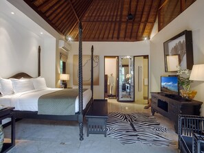 2 habitaciones, tabla de planchar con plancha, internet y ropa de cama
