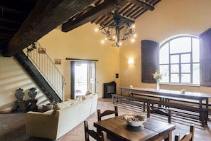 Interior - Casa Raffaello - Four Bedroom Villa, Sleeps 8 (Citta di Castello)