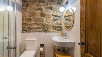 Dusch, hÄrtork och handdukar