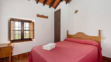 7 bedrooms, free WiFi, bed sheets