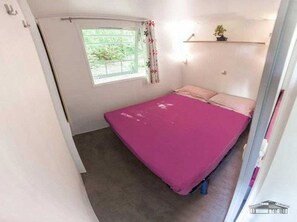 3 bedrooms, WiFi - Camping 3 étoiles - Parc aquatique - ccbbaic (Mareuil en Périgord)