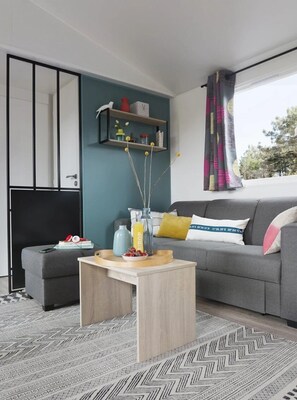 Télévision, table de tennis de table