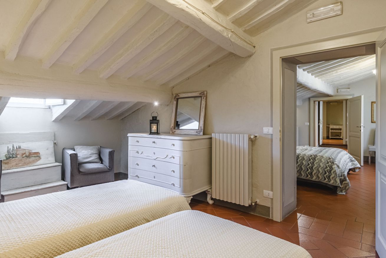4 bedrooms, WiFi, bed sheets
