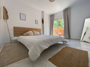 2 bedrooms, iron/ironing board, free WiFi, bed sheets