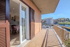 Outdoor dining - Magnolia House - Appartamento 2 (Tor Lupara)