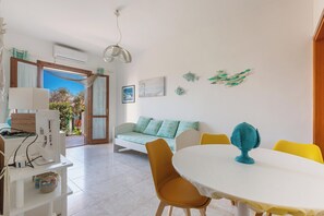 TV - Villetta Holiday Salento by BarbarHouse (San Foca)