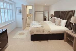 1 chambre, fer et planche à repasser, lit parapluie, Wi-Fi gratuit