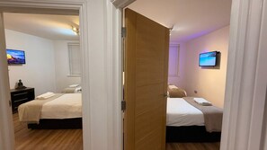2 bedrooms, iron/ironing board, free WiFi, bed sheets