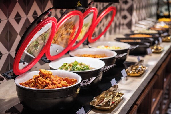 Breakfast meal - City Inn Shanghai Xizang South Road Hotel (Shanghai)
