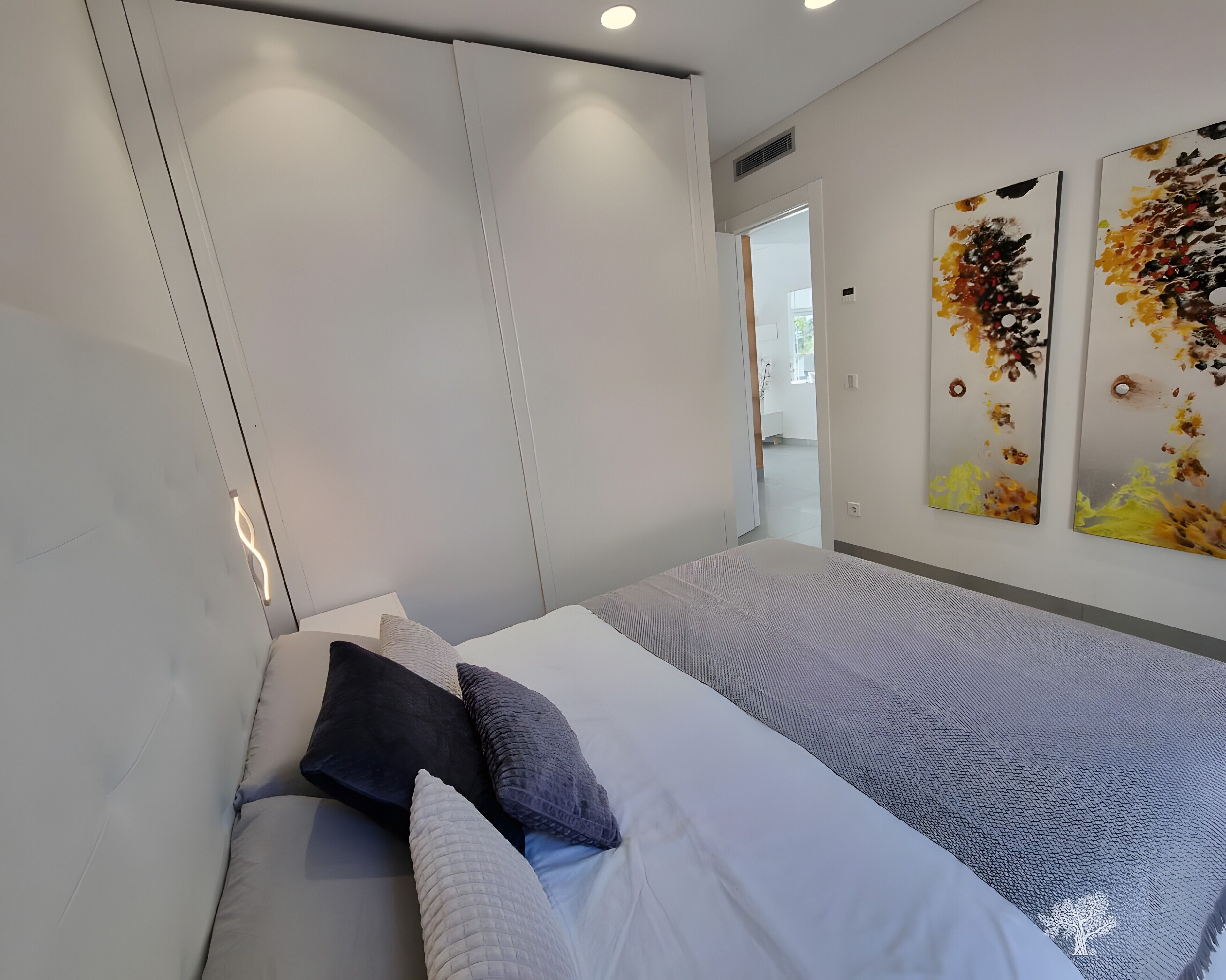 2 soverom, strykejern/-brett, wi-fi (inkludert) og sengetøy