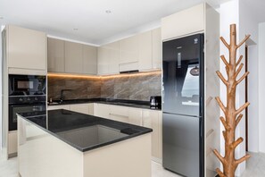 Microwave, oven, stovetop, coffee/tea maker