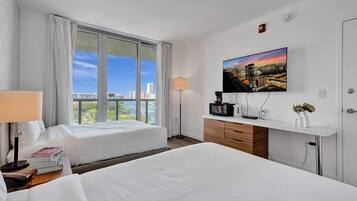 2 slaapkamers, een strijkplank/strijkijzer, reisbedje, wifi