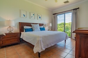 3 bedrooms, in-room safe, iron/ironing board, travel cot - Bougainvillea 9305 Luxury Condo - Reserva Conchal (Cabo Velas)