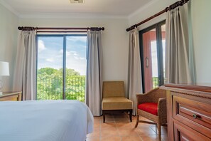 3 Schlafzimmer, Zimmersafe, Bügeleisen/Bügelbrett, Reisekinderbett