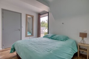 4 bedrooms, free WiFi - Le Logis de la Pierre Bleue - Maison climatisée avec piscine (Férel)