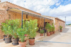 Outdoor dining - Sa Caseta De Ses Vaques.son Covas - Country House (Campos, Illes Balears)
