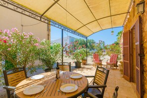Outdoor dining - Sa Caseta De Ses Vaques.son Covas - Country House (Campos, Illes Balears)