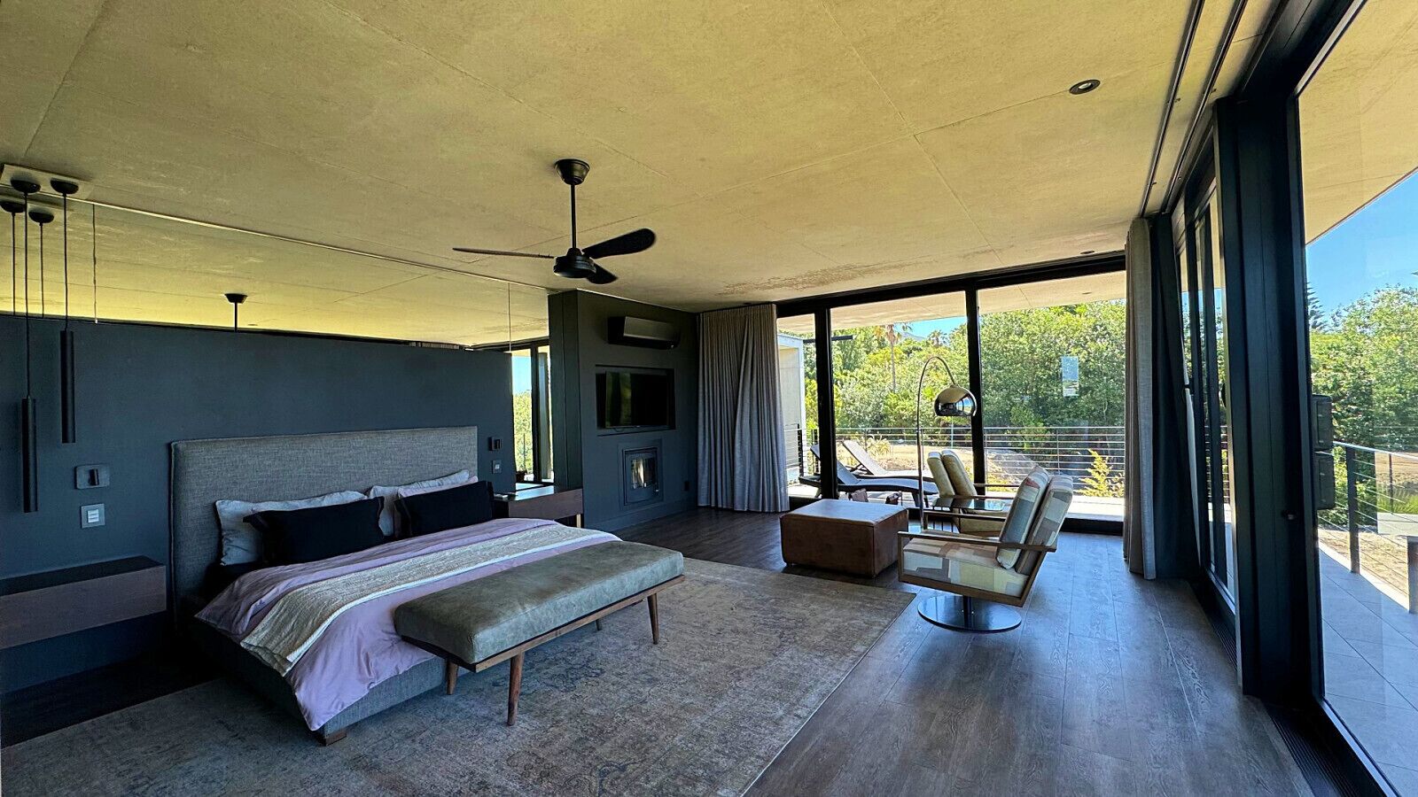 4 bedrooms, free WiFi, bed sheets