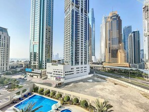 Exterior - Bright 2 Bed l Located on 14th Floor l City Views (Dubai Marina)
