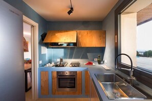 Kühlschrank, Ofen, Herdplatte, Geschirrspüler