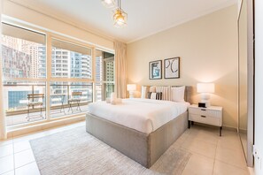 2 bedrooms, in-room safe, iron/ironing board, free WiFi