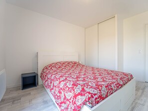 2 bedrooms