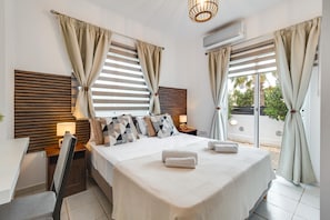 2 chambres, fer et planche à repasser, Wi-Fi, draps fournis