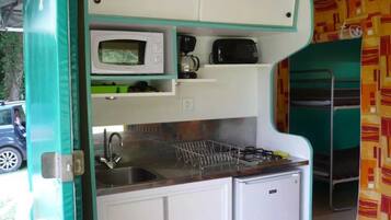Fridge, microwave, stovetop