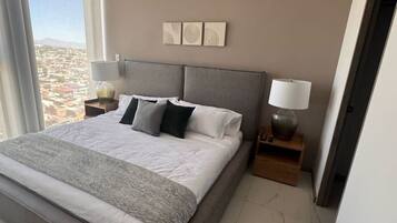 1 sovrum, skrivbord, strykjärn/strykbräda och wi-fi