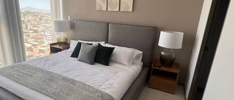 1 sovrum, skrivbord, strykjärn/strykbräda och wi-fi