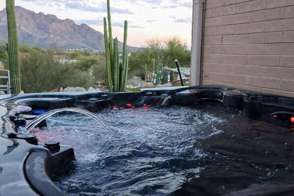 Outdoor spa tub