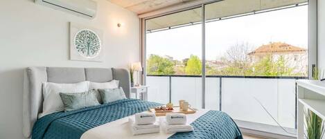 Bügeleisen/Bügelbrett, Reisekinderbett, kostenloses WLAN, Bettwäsche