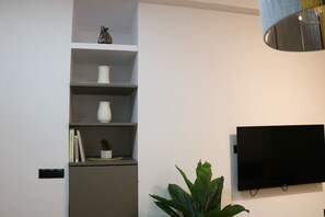 SisÀtilat