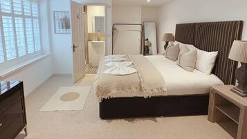 1 bedroom, iron/ironing board, bed sheets
