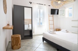 1 Schlafzimmer, Schreibtisch, Bügeleisen/Bügelbrett, Reisekinderbett