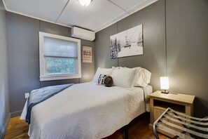 2 chambres, fer et planche à repasser, Wi-Fi gratuit, draps fournis