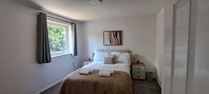 3 chambres, fer et planche à repasser, Wi-Fi gratuit, draps fournis