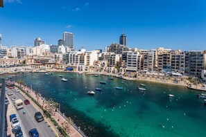 Marina - Scenic View 2BR in St Julian`s Bay by ArcoCollection (St. Julian`s)