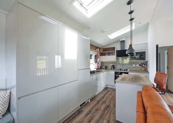 Fridge, oven, stovetop, toaster - 2 bedroom accommodation in Old Langho, Ribble Valley (Old Langho, Ribble Valley)