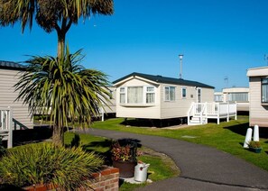 Exterior - Introducing the Willerby Herald, a 3-bedroom caravan designed with your comfort. (Caister-on-Sea)