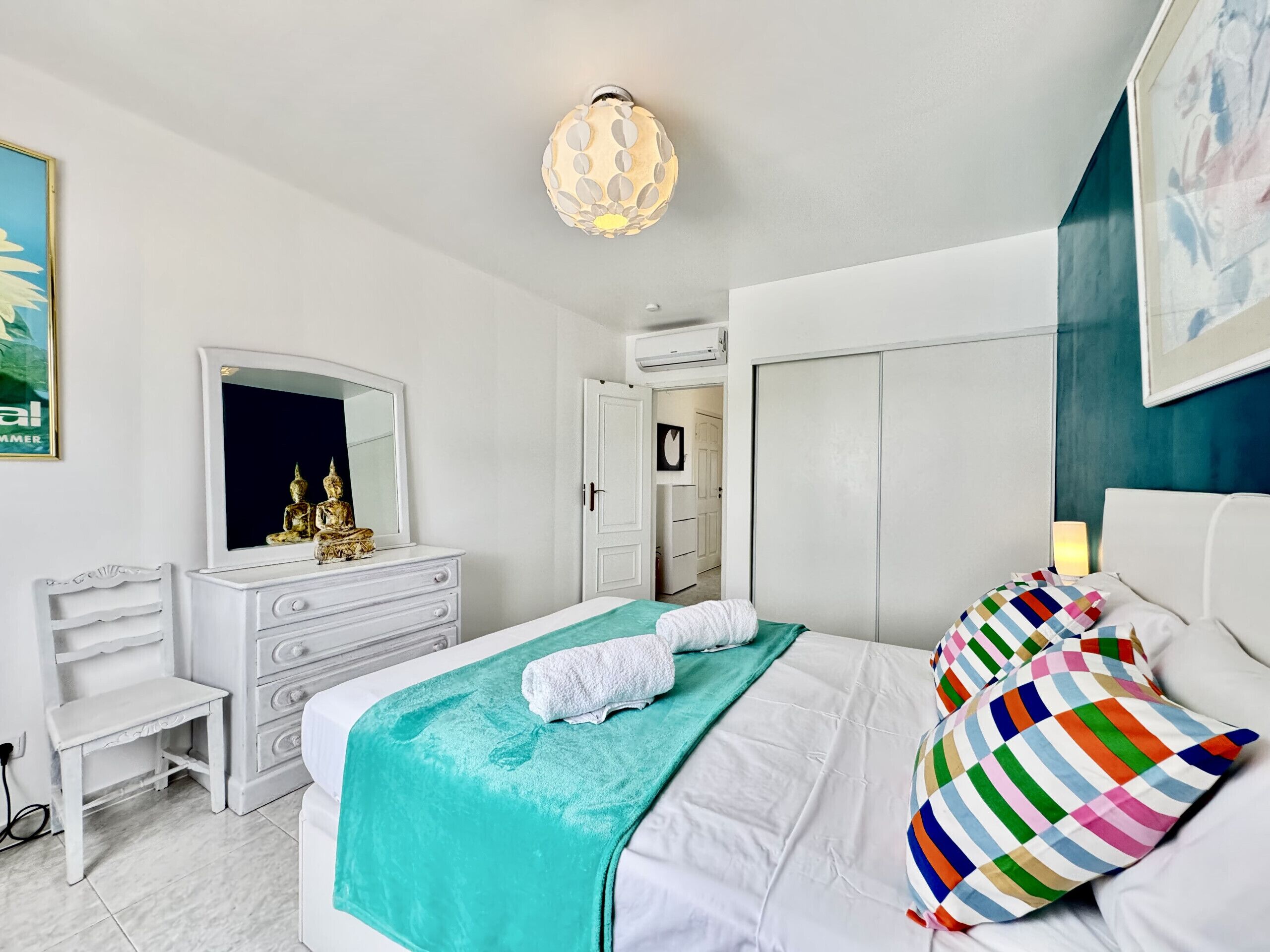 1 chambre, fer et planche à repasser, Wi-Fi gratuit, draps fournis