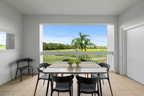 Dining - Heritage Crossing Allure | 3 bed, 2 bath | Near Attractions (Kissimmee)