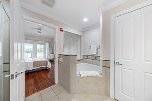 3 bedrooms, iron/ironing board, free WiFi, bed sheets - Heritage Crossing Allure | 3 bed, 2 bath | Near Attractions (Kissimmee)