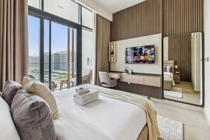 1 bedroom, desk, iron/ironing board, WiFi