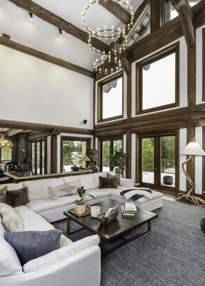 TV, fireplace, stereo